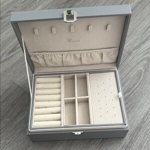 Voova Gray Jewelry Box